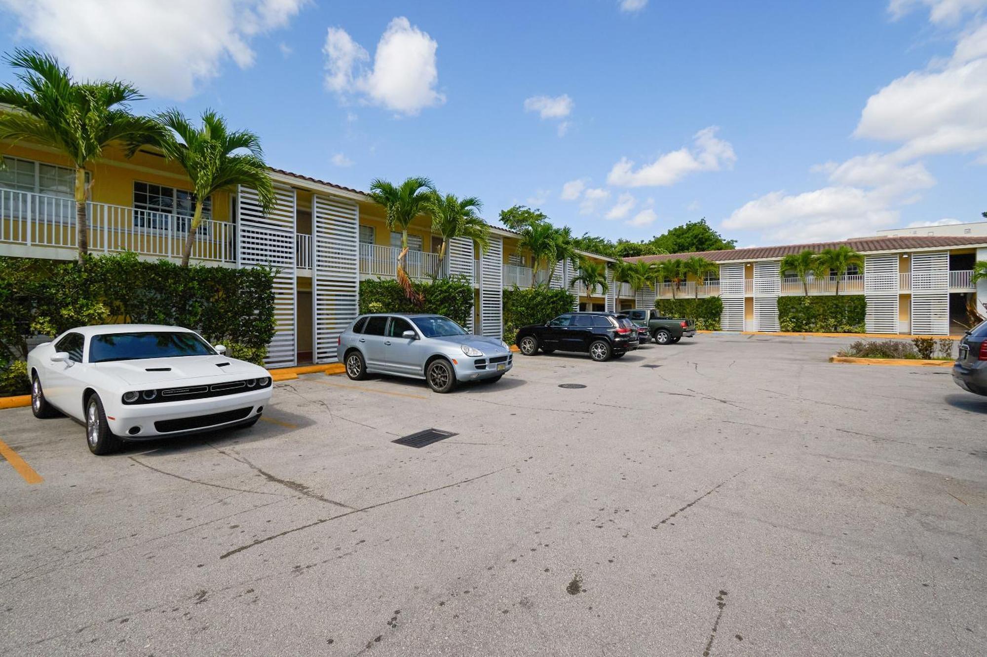 Oyo Hotel Coral Gables - Miami Airport Luaran gambar