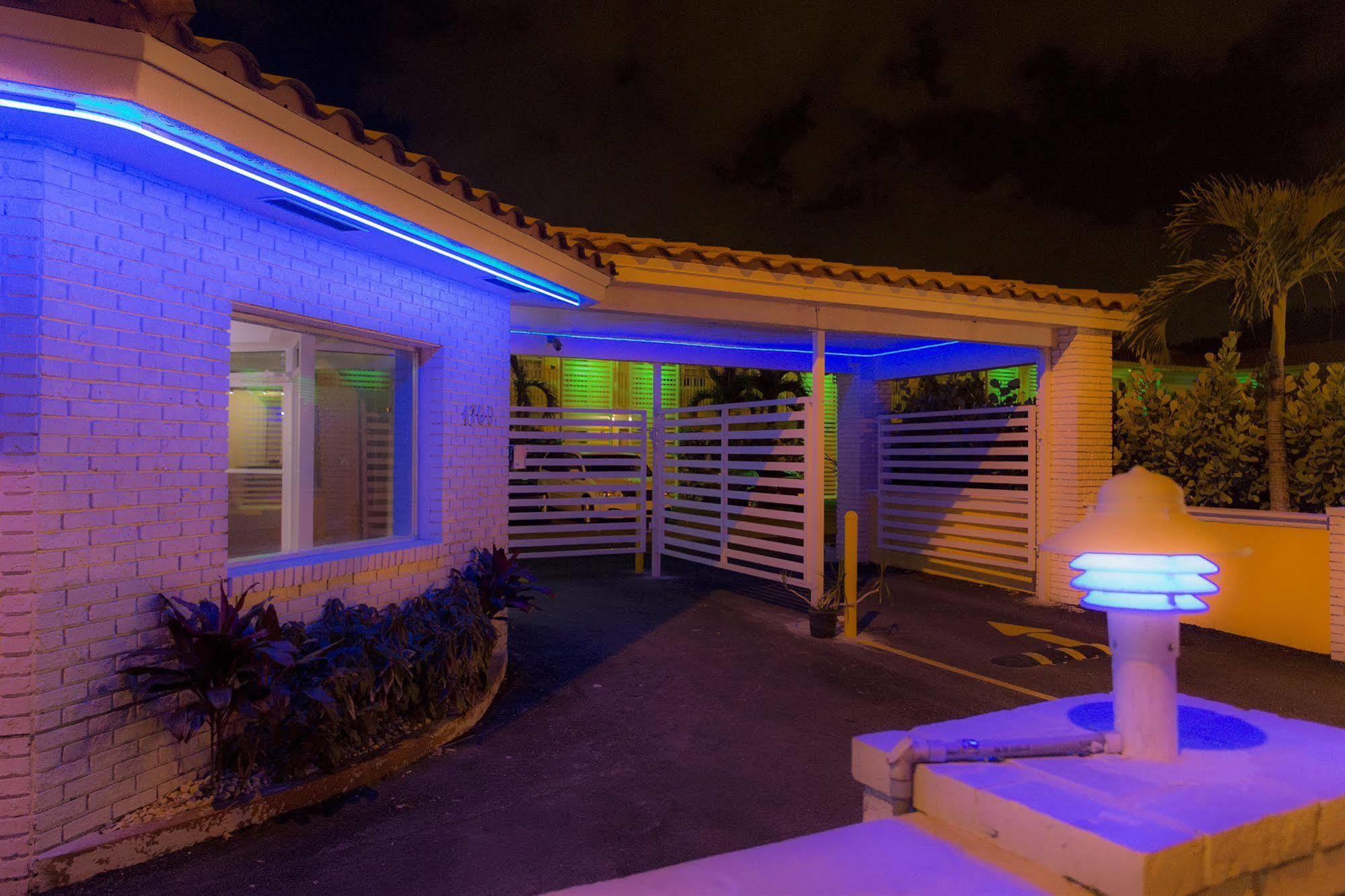 Oyo Hotel Coral Gables - Miami Airport Luaran gambar